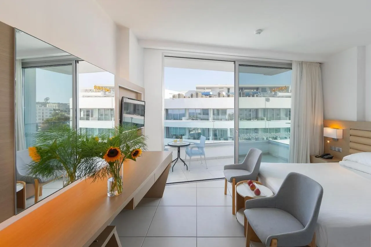 ****  Vrissaki Beach Hotel Protaras Chypre